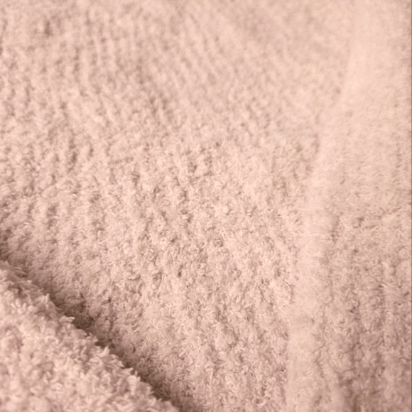 Miracle Cream V-Neck Sweater Nwt - Picture 3 of 5